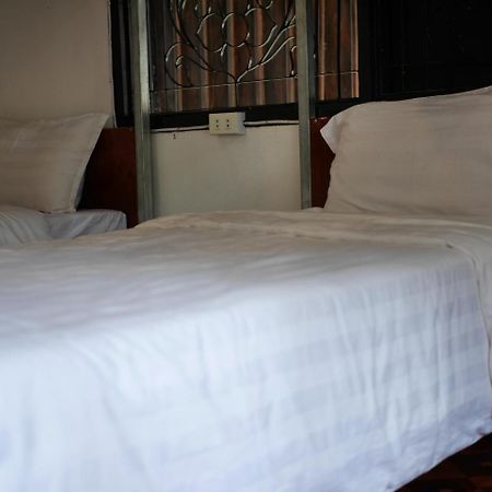 Y Not Laos Hostel Luang Prabang Esterno foto