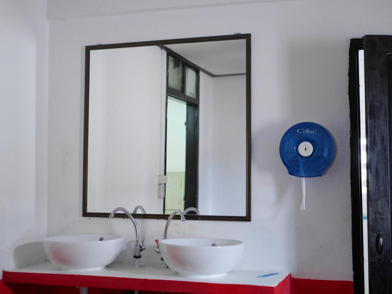 Y Not Laos Hostel Luang Prabang Esterno foto